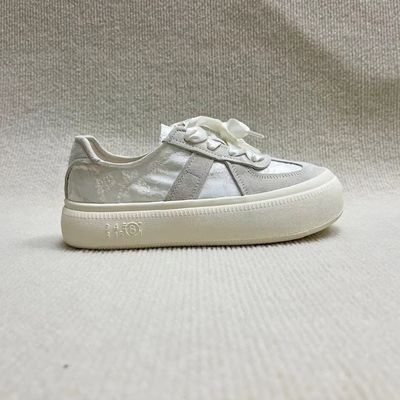 Women white classic and comfort sneaker with silk lace daily use