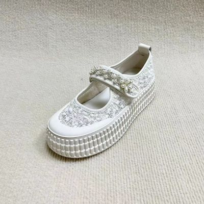 Women fashion sport shoes with pearl on surface for causal use in summer OEM