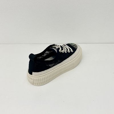 Women casual sneakers with low top and pearls on simple life