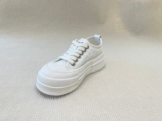 OEM ODM White Leather Casual Sneakers Lace Up 35-40 China Size