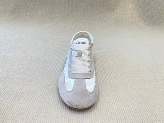 Women flat satin sneakers with color bars and breathable with lace shoelace