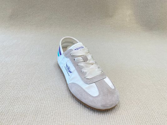 Women flat satin sneakers with color bars and breathable with lace shoelace