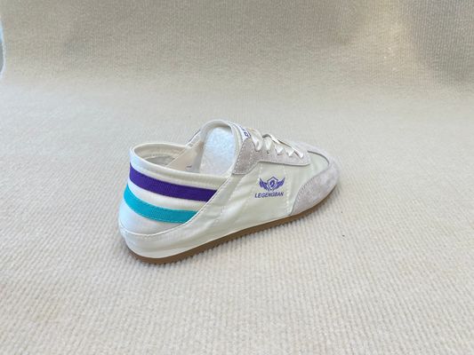 Women flat satin sneakers with color bars and breathable with lace shoelace