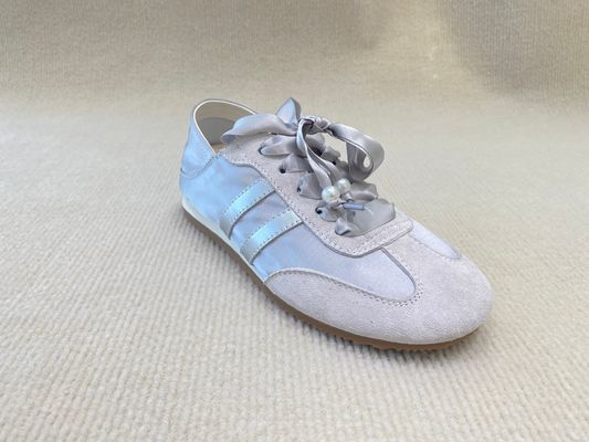 Flat Womens Satin Sneakers OEM Lace Up Running Shoes And Color Bars