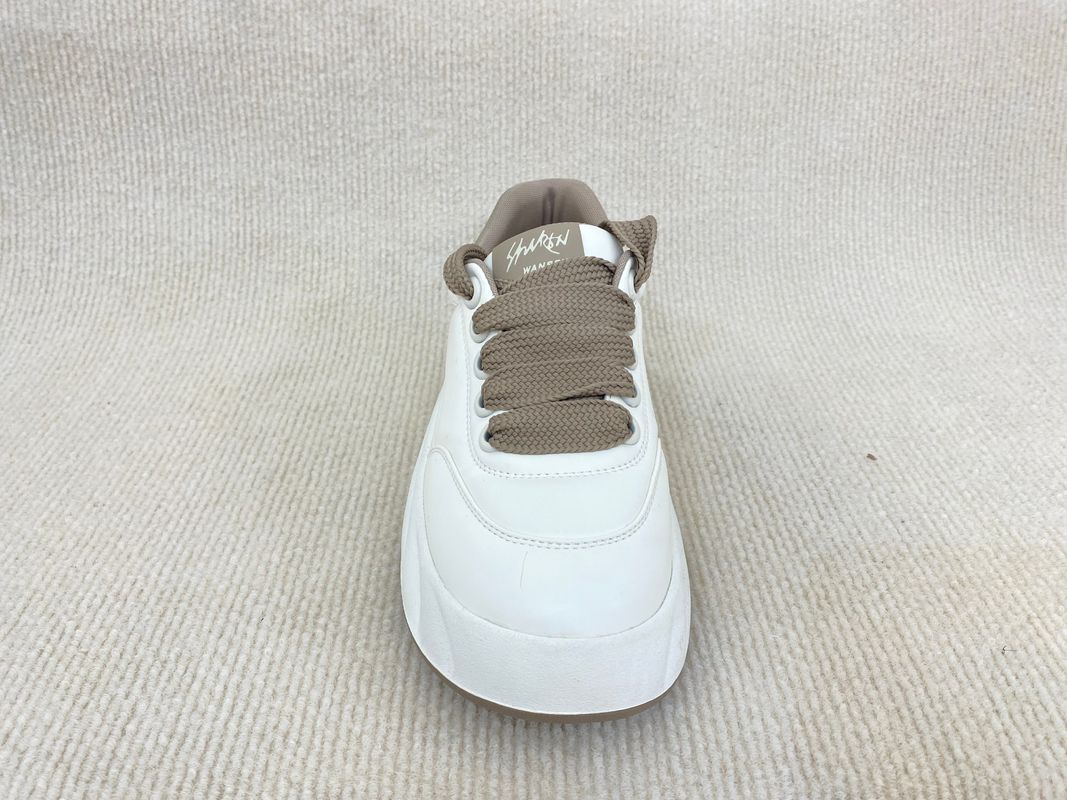 Lightweight Stylish Sneakers For Women OEM ODM Most Comfortable Fashion Sneakers