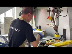 Frauen-Schuhfabrik-Shows